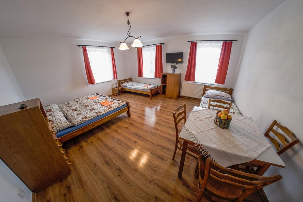 Hostal Stovka Božanov Exterior foto