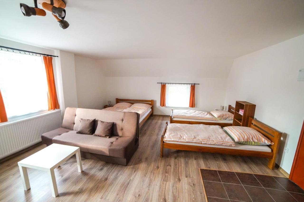 Hostal Stovka Božanov Exterior foto